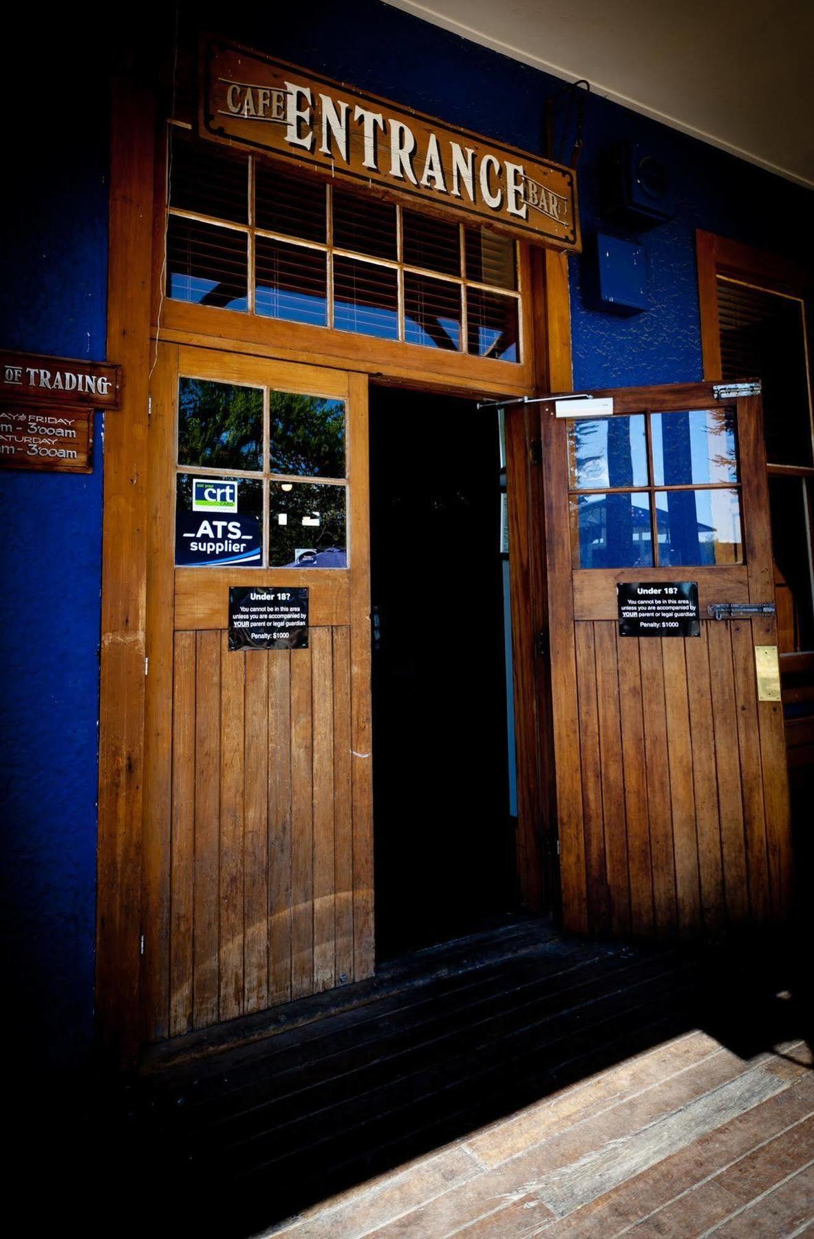 The Blue Pub Hotel Methven Eksteriør billede